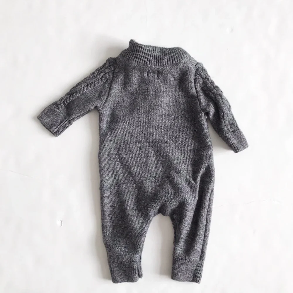 Babygap gray cable knit sherpa collar jumper EUC 0-3 months